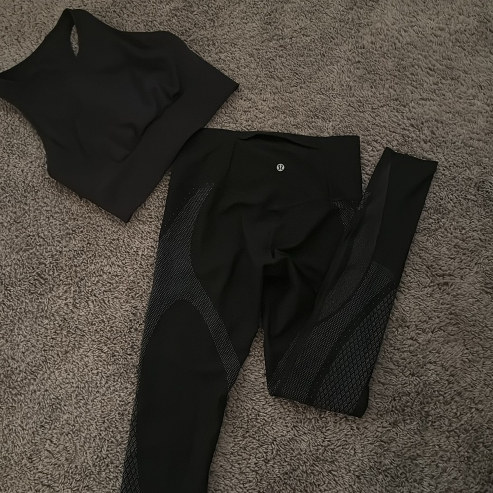 Lululemon leggings  and sports bra